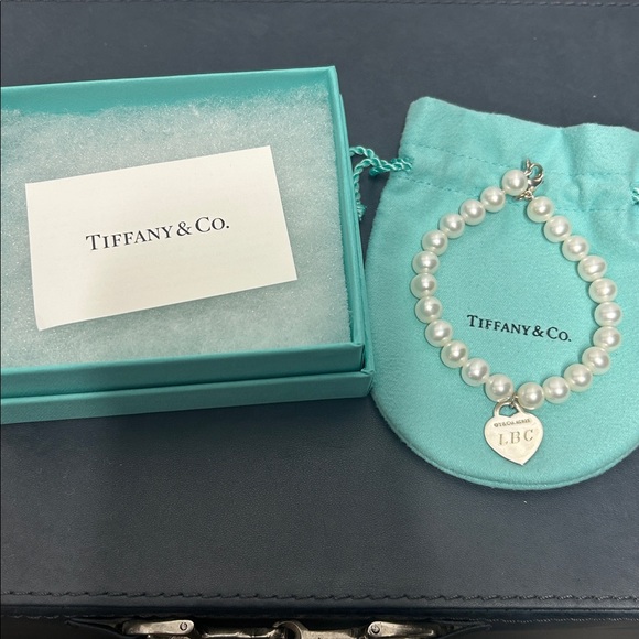 Tiffany & Co. Pearl Bracelet - Picture 4 of 5